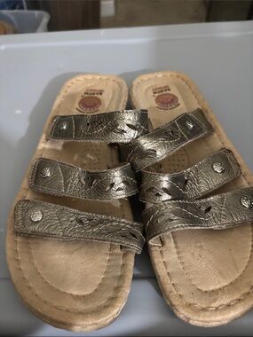 Earth Spirit Women's Metallic Bronze Slide Sandals